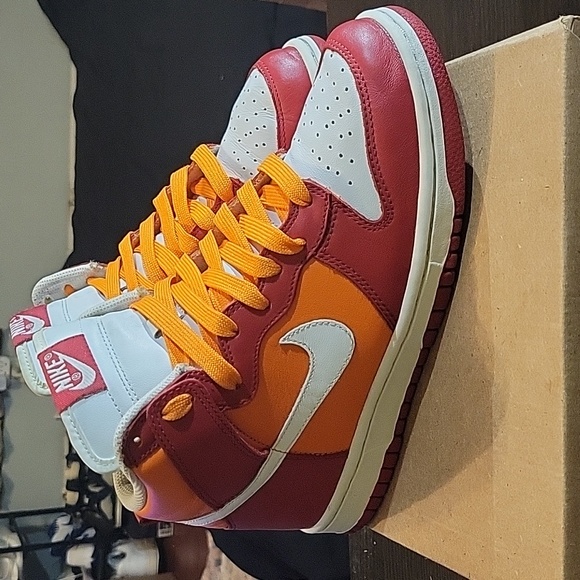 Nike Dunk High Rare "Varsity Red Orange Blaze" (2007) Mens 7.5 Womens 9 EUC - Picture 2 of 10